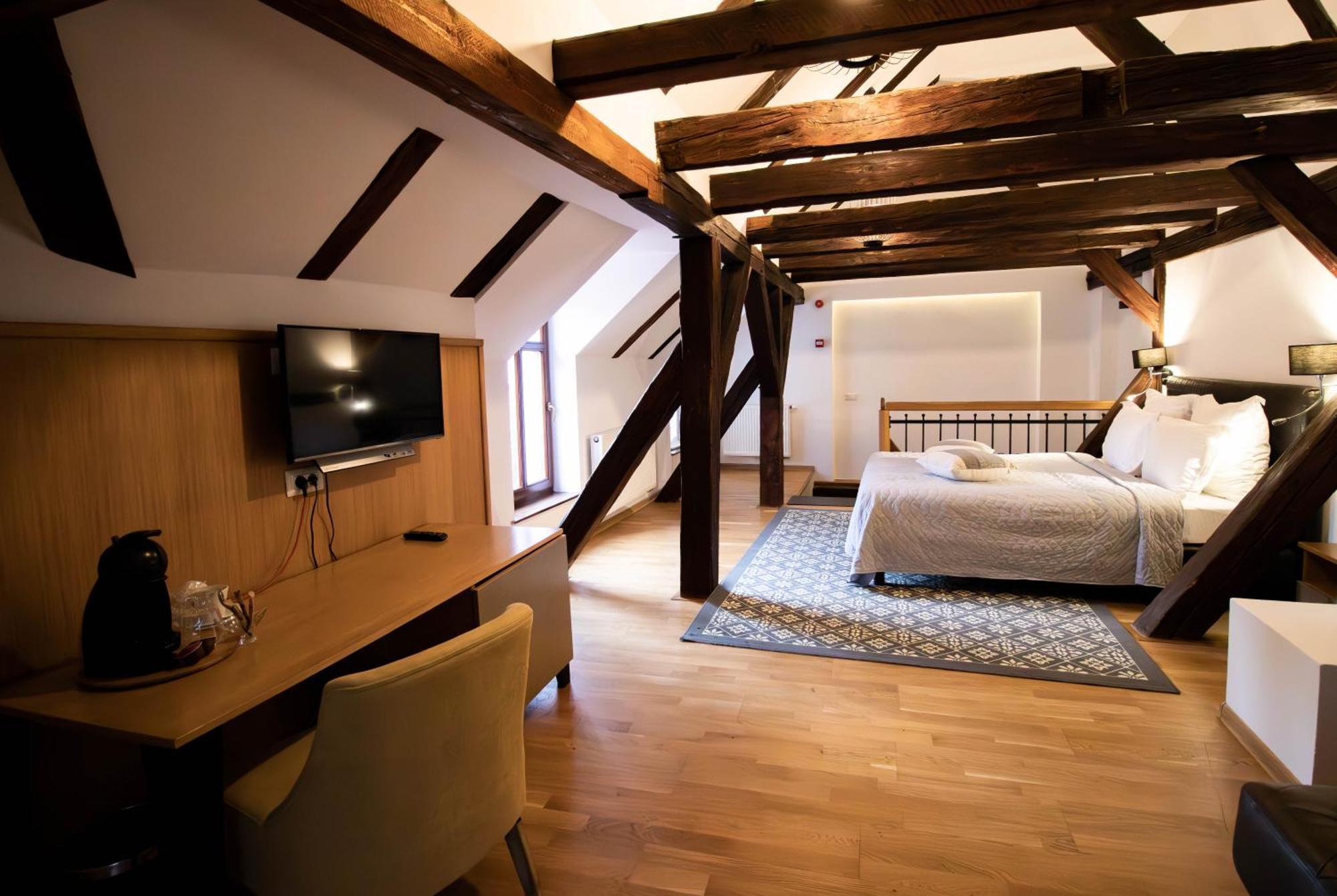 Hotel Ottimo Брашов Екстер'єр фото