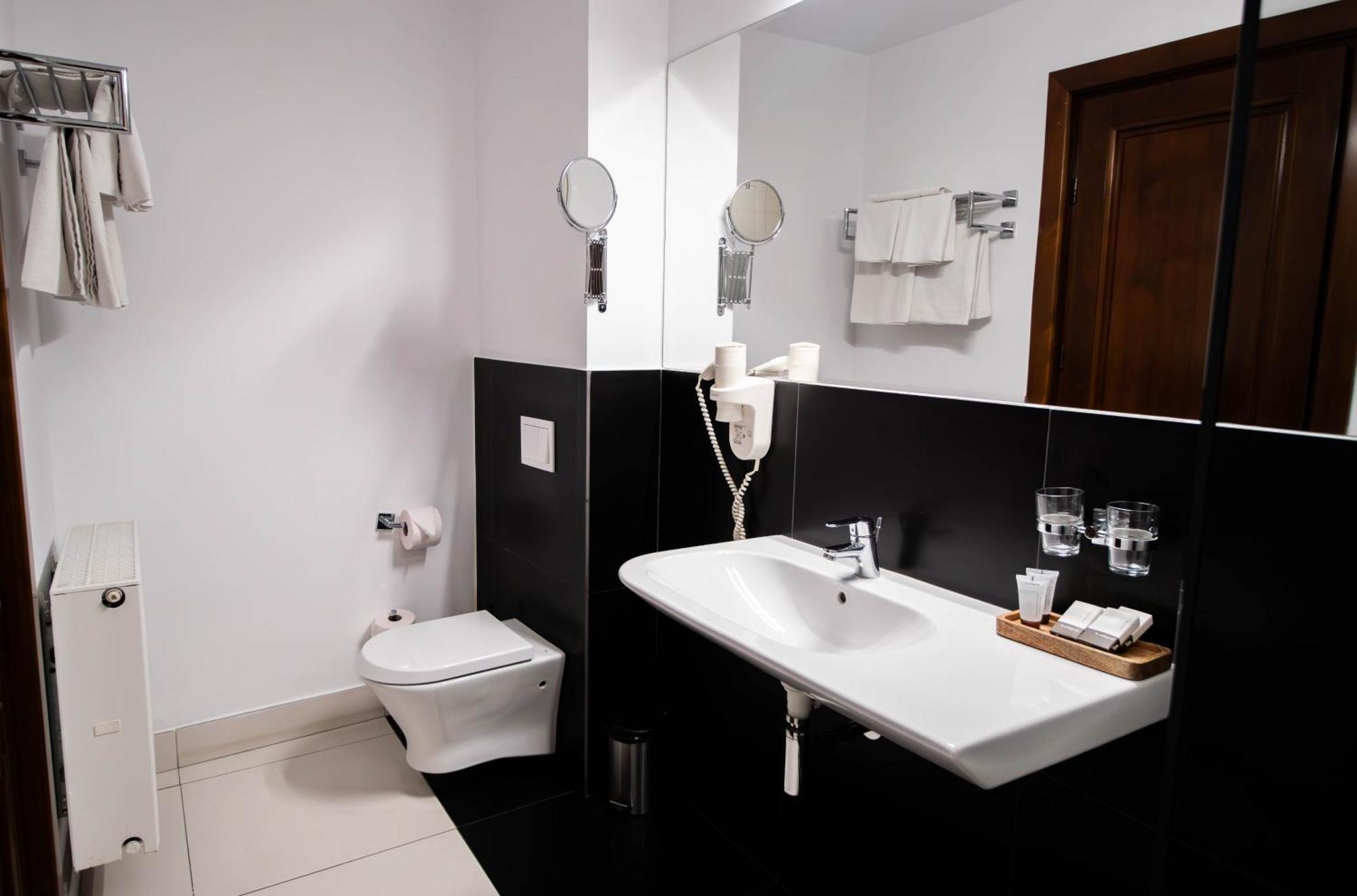 Hotel Ottimo Брашов Екстер'єр фото