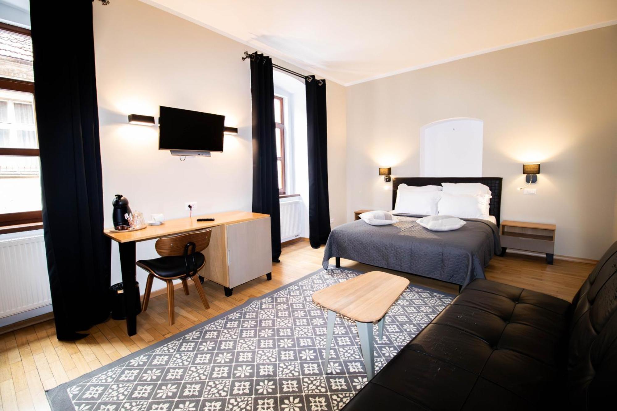 Hotel Ottimo Брашов Екстер'єр фото