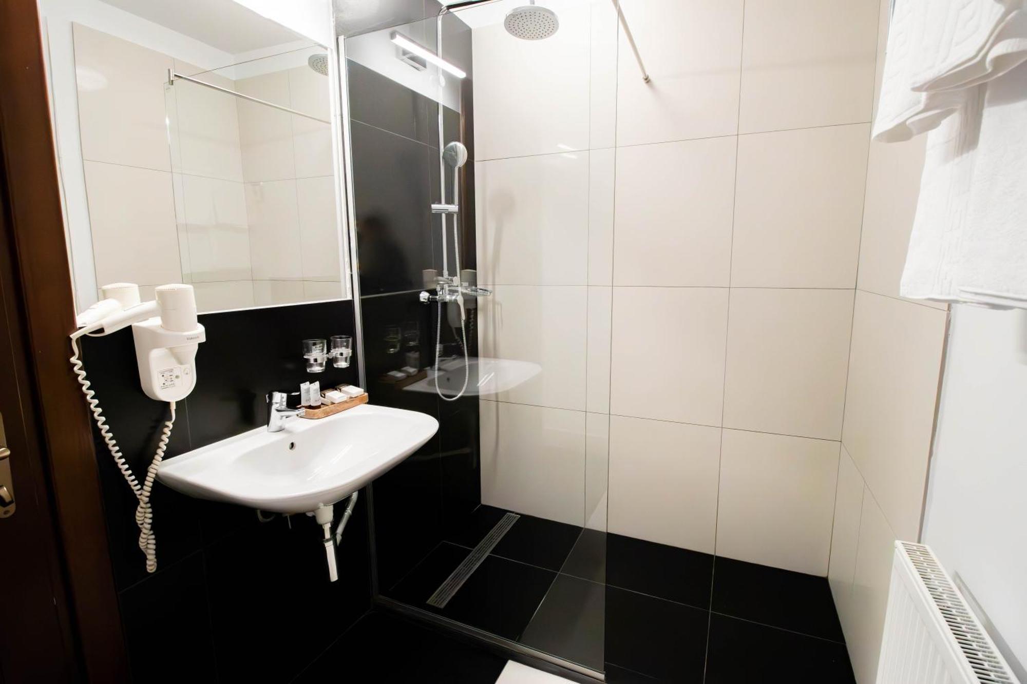 Hotel Ottimo Брашов Екстер'єр фото
