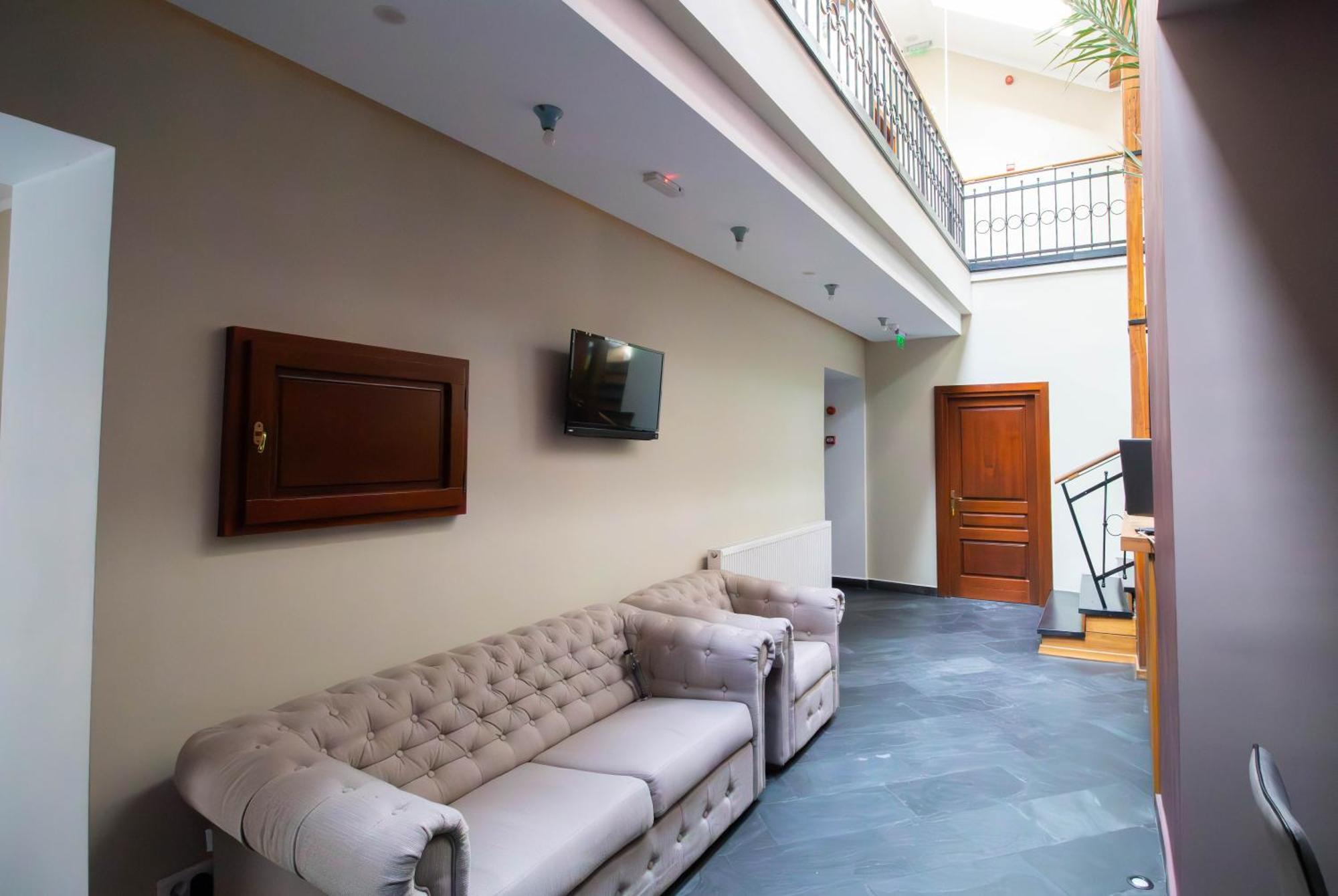 Hotel Ottimo Брашов Екстер'єр фото